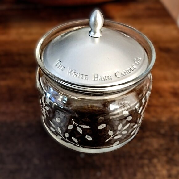 The White Barn Candle Co Glass Jar, Frosted Oak Design, Lid/Seal, 4.5 Oz Vintage - Picture 5 of 13